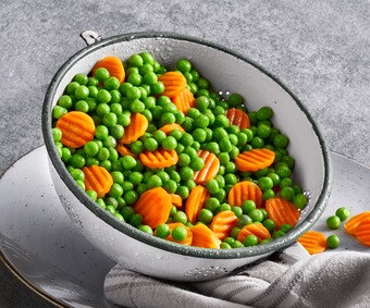 Petits pois doux et carottes fines en rondelles (Numéro d’article 00711)