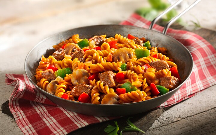 Pangerecht met rundvlees en pasta (Artikelnummer 10713)