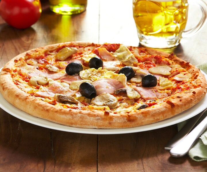 Pizza capricciosa (Numéro d’article 15165)