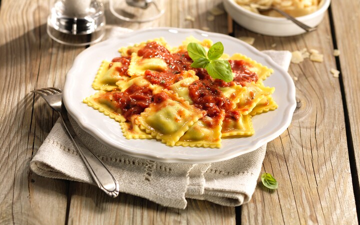 Raviolis au fromage, tomate et basilic (Numéro d’article 05236)