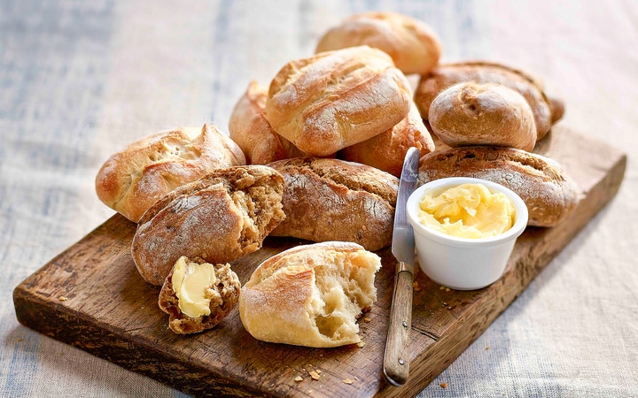 Petits pains rustiques, blancs et aux graines (Numéro d’article 02866)